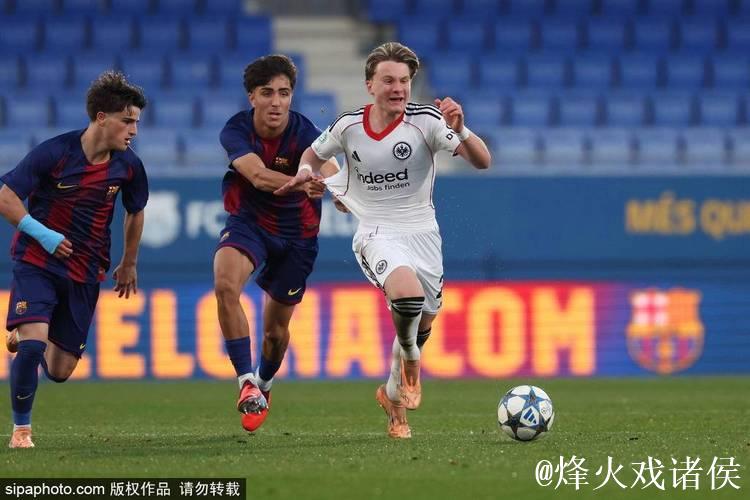 周六西甲裁判公布：科尔德罗将主哨巴萨战奥萨苏纳